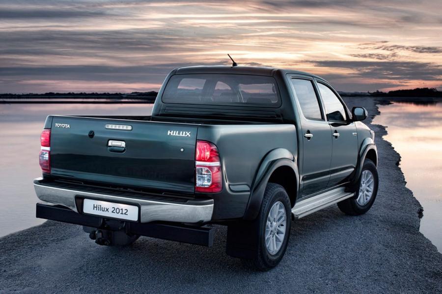  Toyota Hilux 2012 года  (фото 38 из 38)